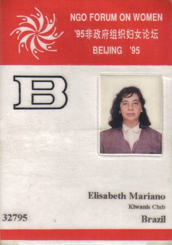 Crachá de Elisabeth Mariano em IV CMM, Beijing