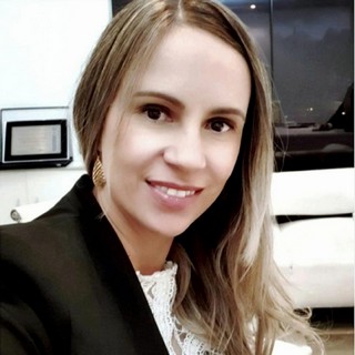 Cristiane Campos Vieira